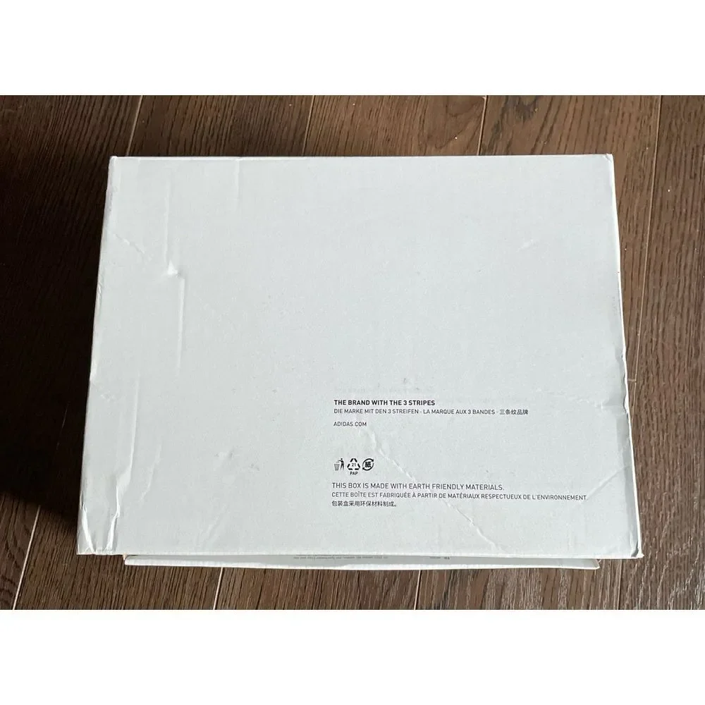 Adidas empty shoe box‎